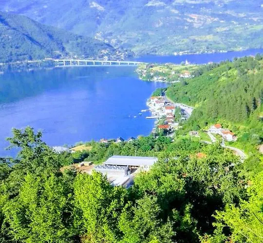 Lejla - Jablanicko Jezero * 科尼茨